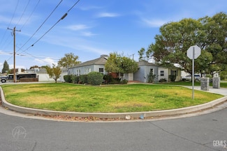 200 Bedford Way, Bakersfield, CA 93308