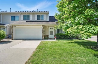 3799 Village Run Dr Unit 512, Des Moines, IA 50317