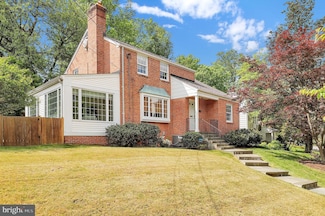 9319 W Parkhill Dr, Bethesda, MD 20814