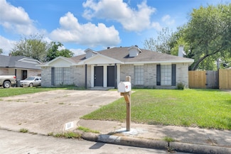 11006 Crinkleawn Dr, Houston, TX 77086