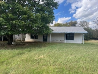 300 W 3rd, Iredell, TX 76649