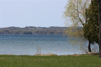 6213 Mullett Lake Woods Shore Dr, Cheboygan, MI 49721