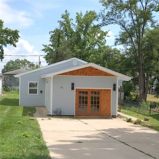 47 Oak Ridge Dr, Decatur, IL 62521