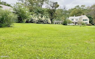 18 Spring Rd, Schenectady, NY 12302