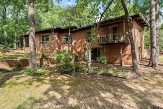 101 Bluebird St, Mount Pleasant, TX 75455