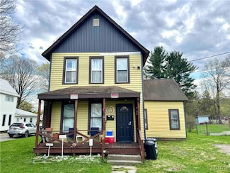 23 Chamberlain St, Wellsville, NY 14895