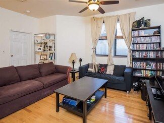 258 Barrow St Unit 1C, Jersey City, NJ 07302