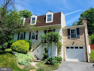15840 Buena Vista Dr, Derwood, MD 20855