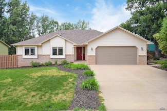 3035 Player Dr, Rapid City, SD 57702
