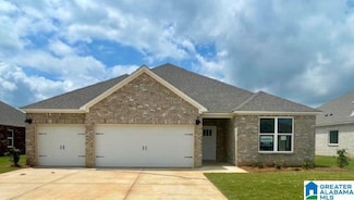 1024 Birch Ln, Prattville, AL 36066