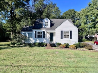 654 Armstrong St, Russellville, KY 42276