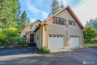 770 E Country Club Dr E, Union, WA 98592