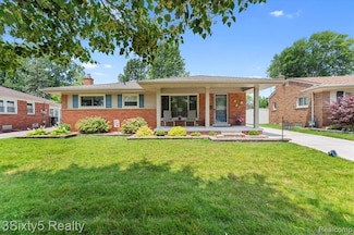 1720 W Longmeadow Rd, Trenton, MI 48183