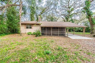 3813 Highview Rd, Seffner, FL 33584