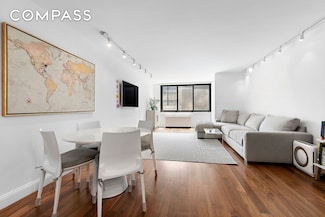 515 E 72nd St Unit 9J, New York, NY 10021