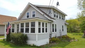 940 Us Route 2 W, Dixfield, ME 04224