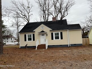 402 Cox Ave, Kinston, NC 28501