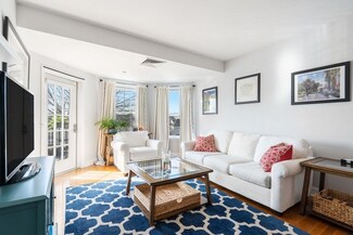 10 Seaport Dr Unit 2218, Quincy, MA 02171