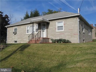 111 Cherry St, East Greenville, PA 18041