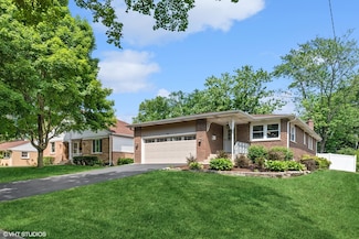 121 S Forest Ave, Palatine, IL 60074