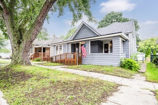 813 Harrison Ave, Saint Joseph, MI 49085