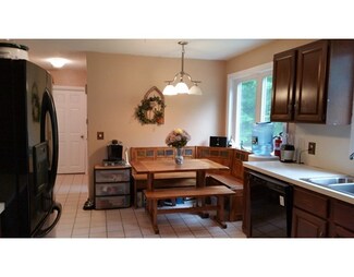 113 Somers Rd, Hampden, MA 01036