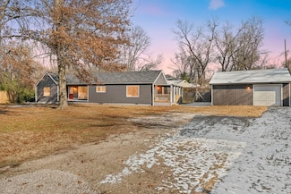 654 S Laurel Ave, Springfield, MO 65802