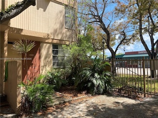 5959 SW 69th St Unit 106, South Miami, FL 33143