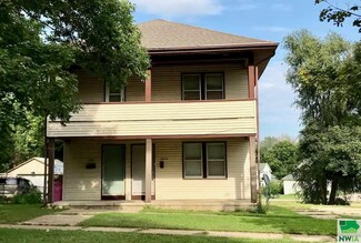 404 Center St, Sioux City, IA 51103