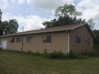 802 Fourth St, Howe, IN 46746