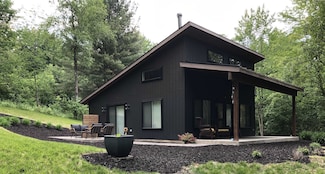 N4857 Oak Valley Ln, Elroy, WI 53929