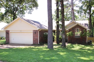 13605 Woodbrook Dr, Little Rock, AR 72211