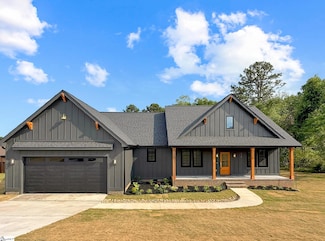 1120 Olive St, Easley, SC 29640