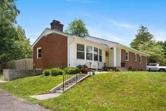 703 Barringer Dr, Blacksburg, VA 24060