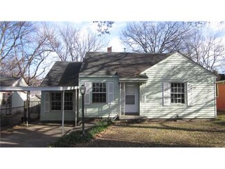 878 Maple Dr, Memphis, TN 38108