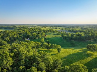 70190 E 240 Rd, Wyandotte, OK 74370