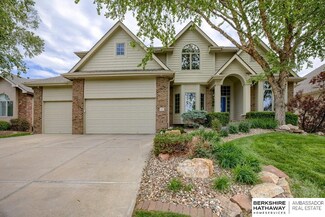 521 S 195th St, Elkhorn, NE 68022