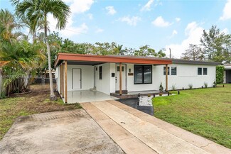 165 SW 9th Ct, Pompano Beach, FL 33060
