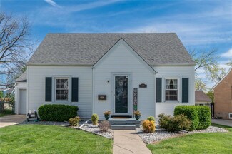 1140 Pike St, Saint Charles, MO 63301