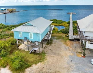155 Carondelet Ln, Grand Isle, LA 70358