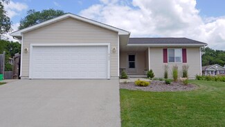 4105 Harris St, Ames, IA 50014