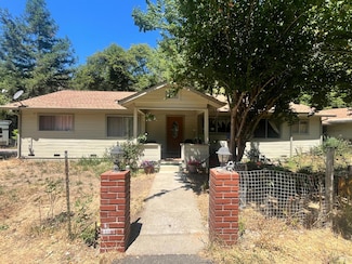 28550 N Highway 101, Willits, CA 95490