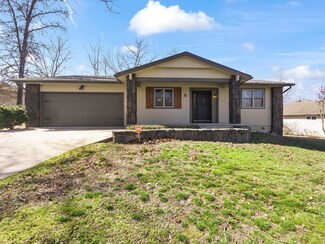 5 Piccadilly Ln, Bella Vista, AR 72714