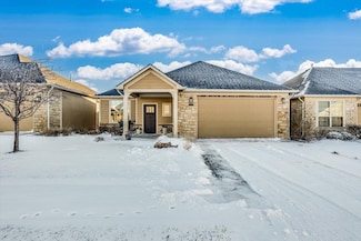 1015 E Cross Creek Place, Derby, KS 67037