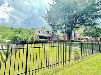 584 Rutherford Rd, Marion, NC 28752