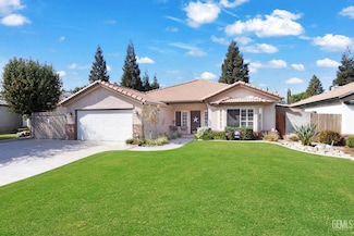 9912 Mona Lisa Ln, Bakersfield, CA 93312