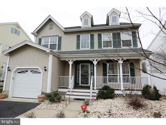 8 Providence Blvd, Kendall Park, NJ 08824