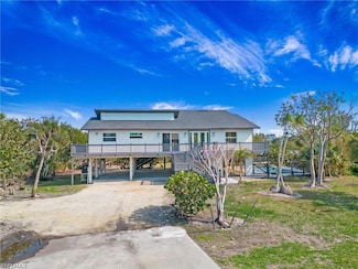 9416 Yucca Ct, Sanibel, FL 33957