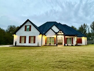 500 Creekside Dr, Somerville, TN 38068