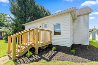 604 Howland Ave, Russell, KY 41169